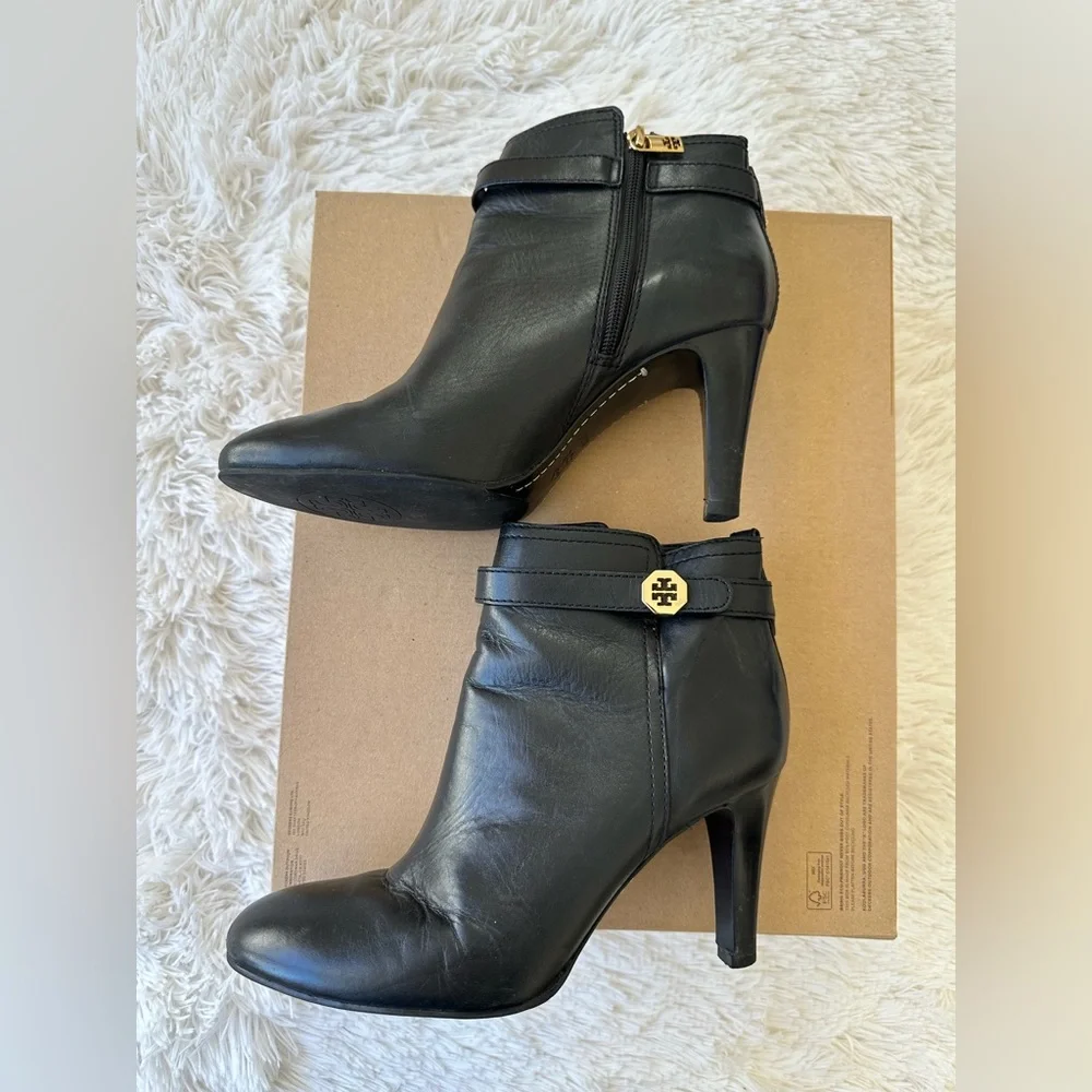 Tory Burch Bristol Black Leather Ankle Booties Size 9.5 Heeled Zip Boots